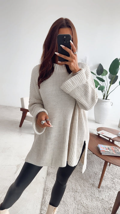 pullover-stehkragen-seitenschlitz.jpeg