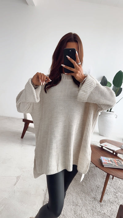 pullover-stehkragen-seitenschlitz.jpeg