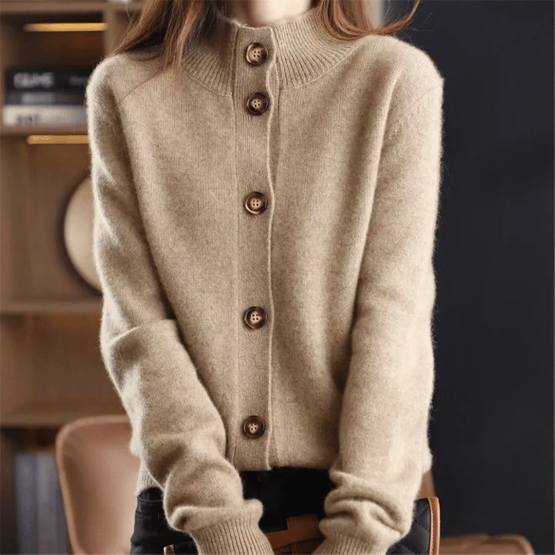 strickcardigan-knoepfe-stehkragen.jpg