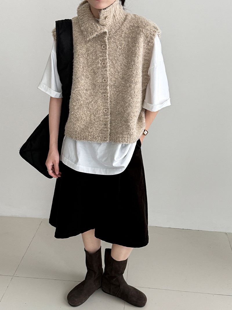 strickweste-mit-hemdkragen