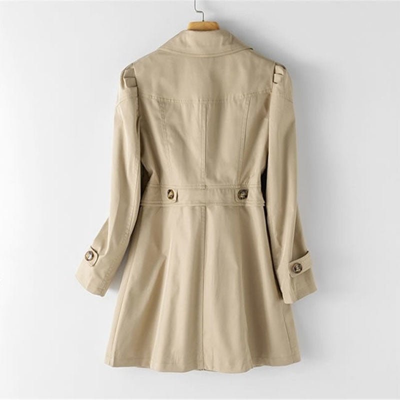 trenchcoat-knopfleiste-lang.jpeg