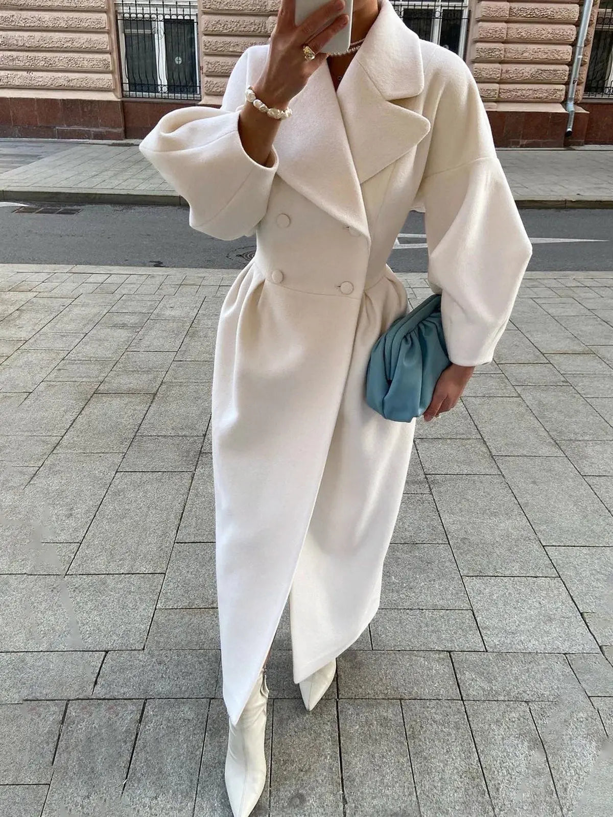 trenchcoat-lang-reverskragen.jpeg