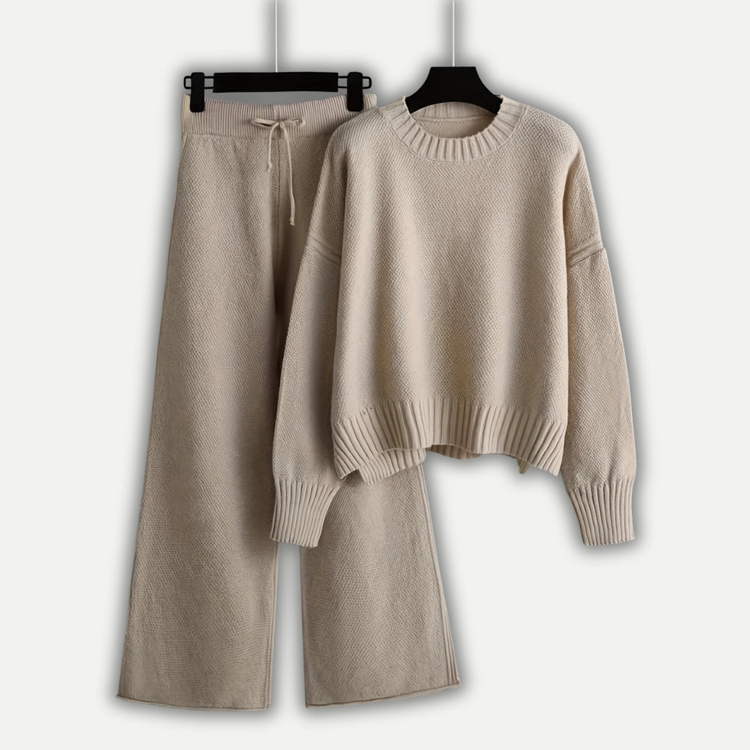zweiteiler-set-mit-pullover-und-hose.jpg