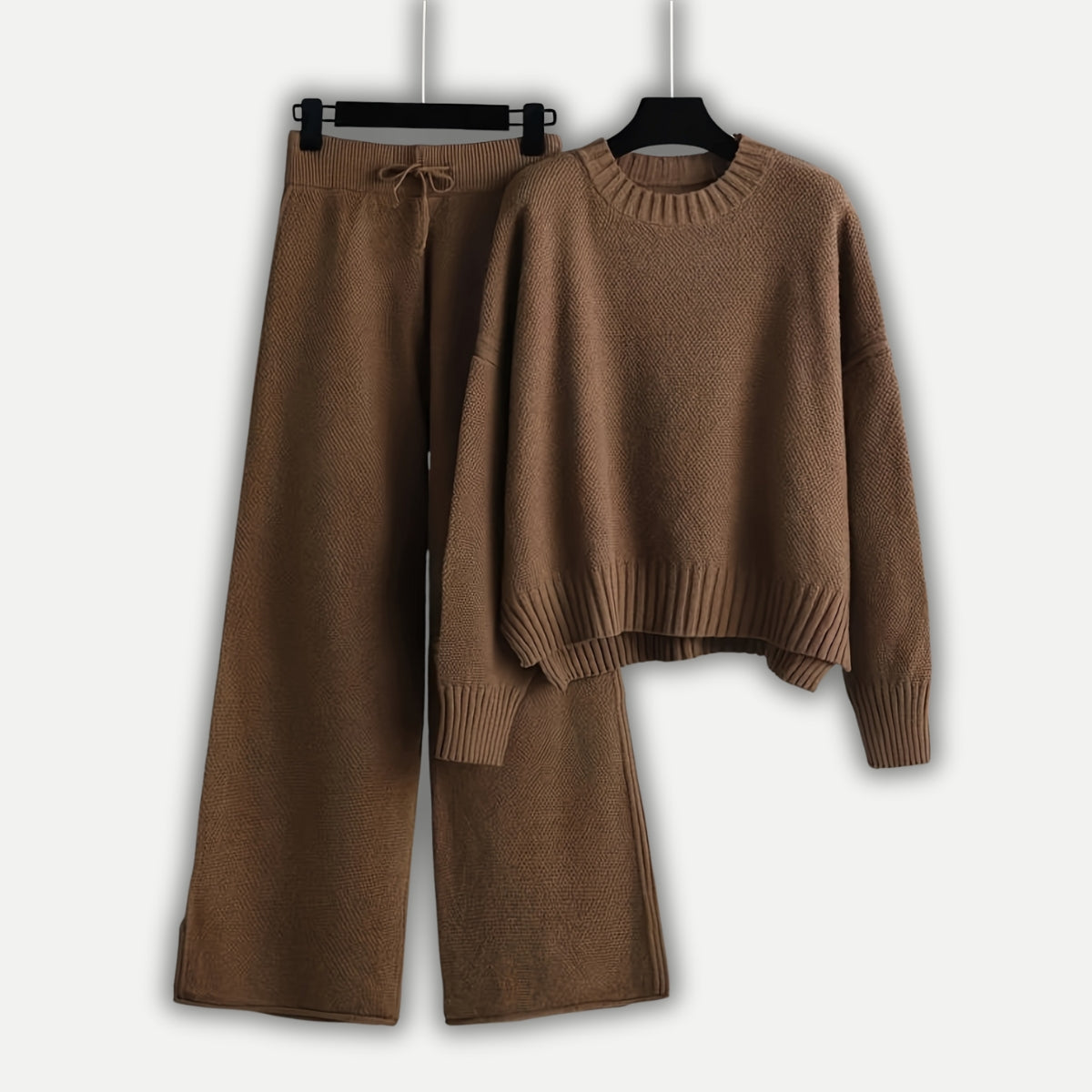 zweiteiler-set-mit-pullover-und-hose.jpg